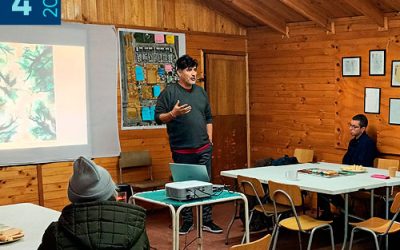 Vecinos participan en taller de mosaicos para diseñar Memorial de proyecto “Espacio Aurora Biobío”